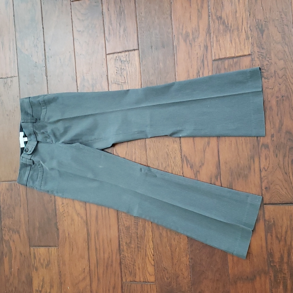 Banana Republic Grey Pants. Size: 0P. Petite